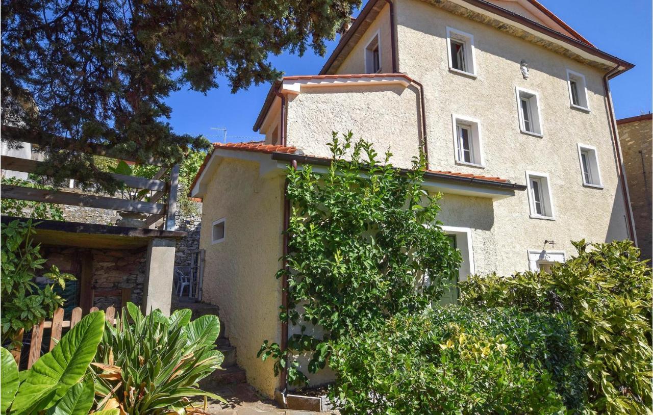 5 Bedroom Amazing Home In Fabbiano Fabbiano  Екстер'єр фото
